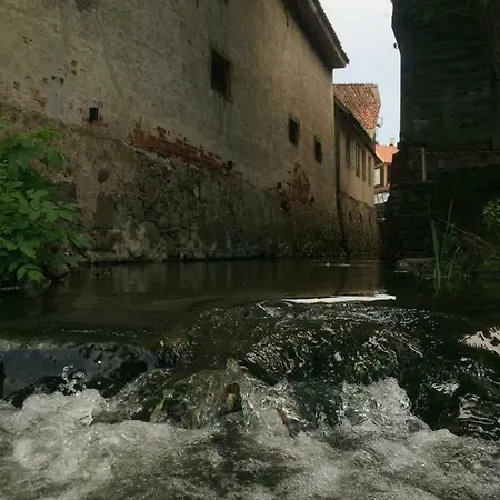 Maza Venecija-kuldiga *